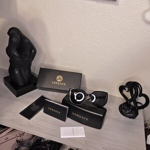 Versace Black Sunglasses NEW Full Inclusion